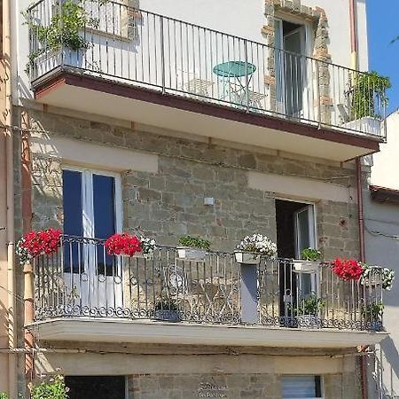 Apartamento La Casa Dei Panorami Di Colobraro Exterior foto