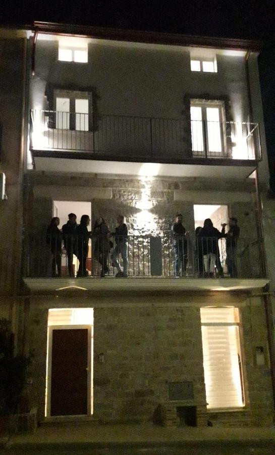 Apartamento La Casa Dei Panorami Di Colobraro Exterior foto