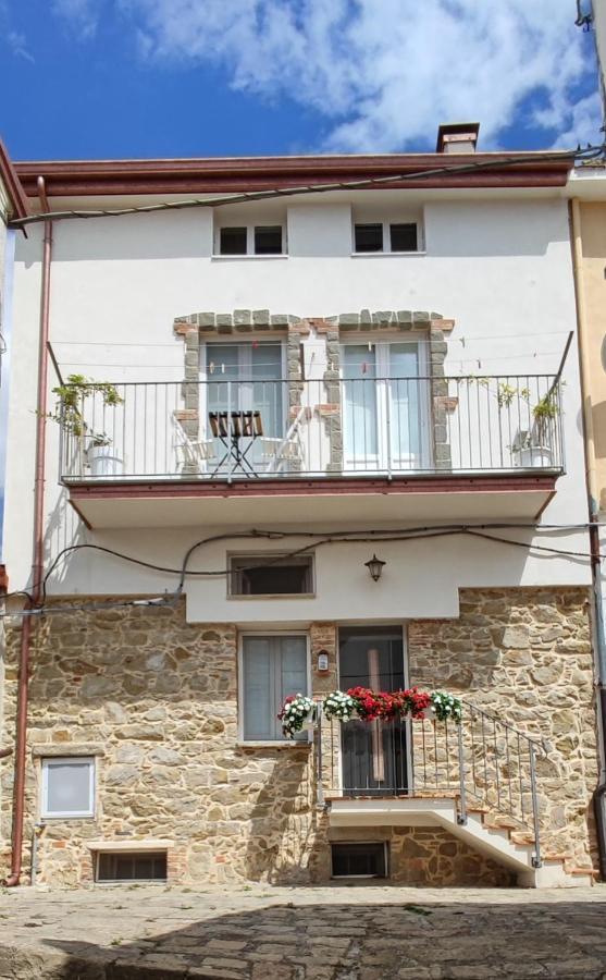 Apartamento La Casa Dei Panorami Di Colobraro Exterior foto
