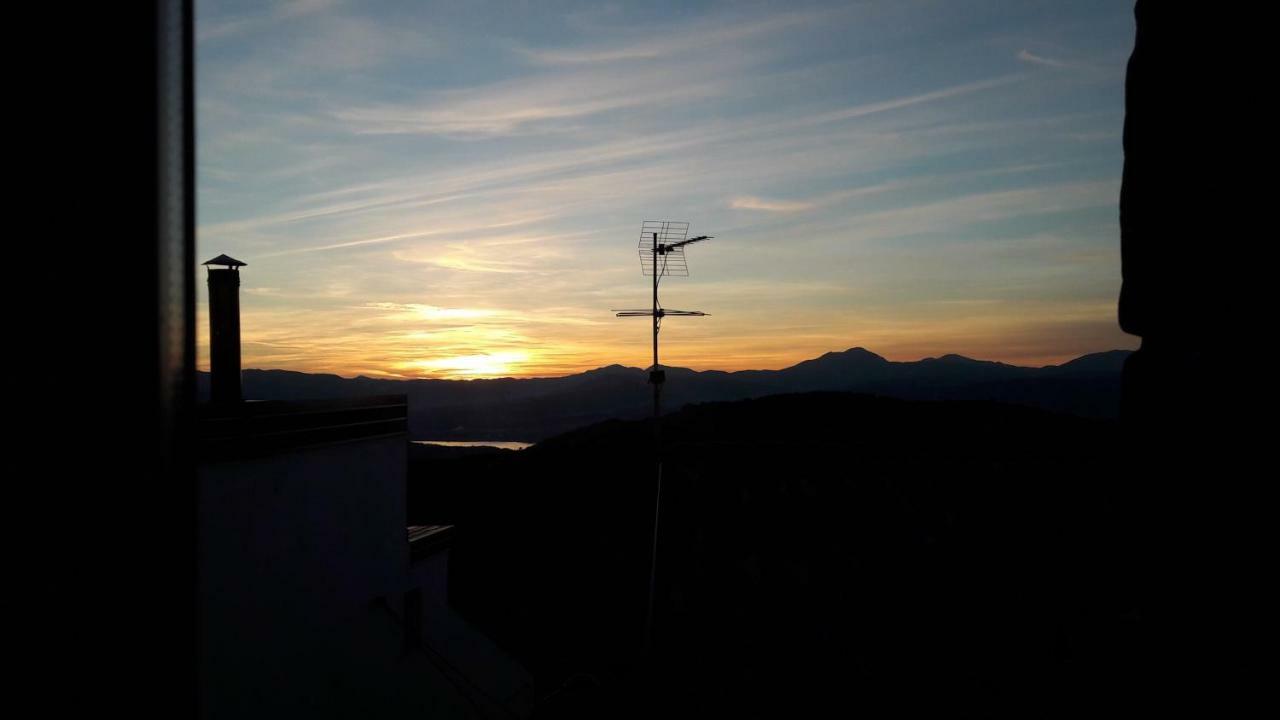 Apartamento La Casa Dei Panorami Di Colobraro Exterior foto