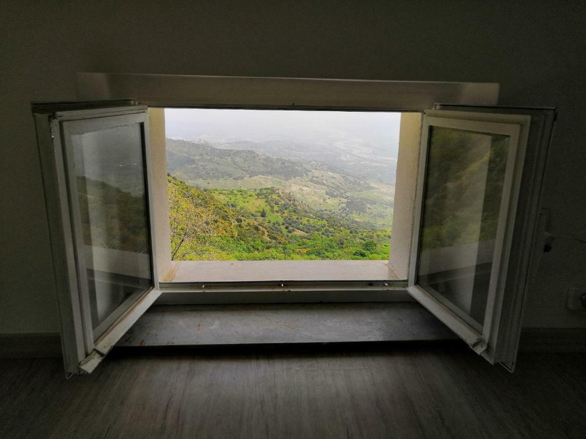 Apartamento La Casa Dei Panorami Di Colobraro Exterior foto